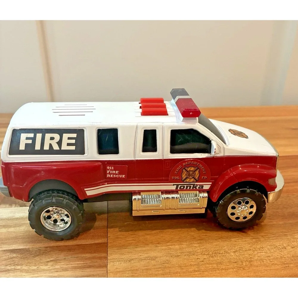 Tonka Fire Rescue Truck SUV Lights Sounds 7
